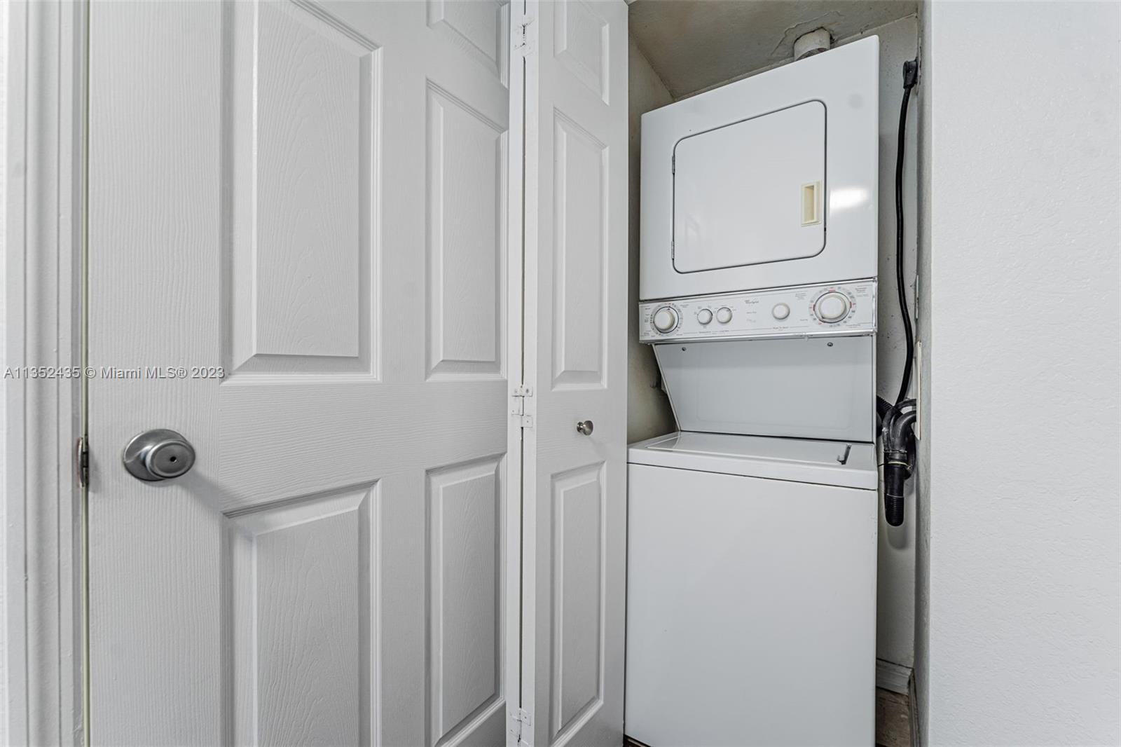 816 NW 11th St Unit: 1103