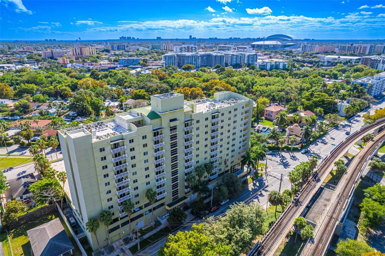 816 NW 11th St Unit: 1103