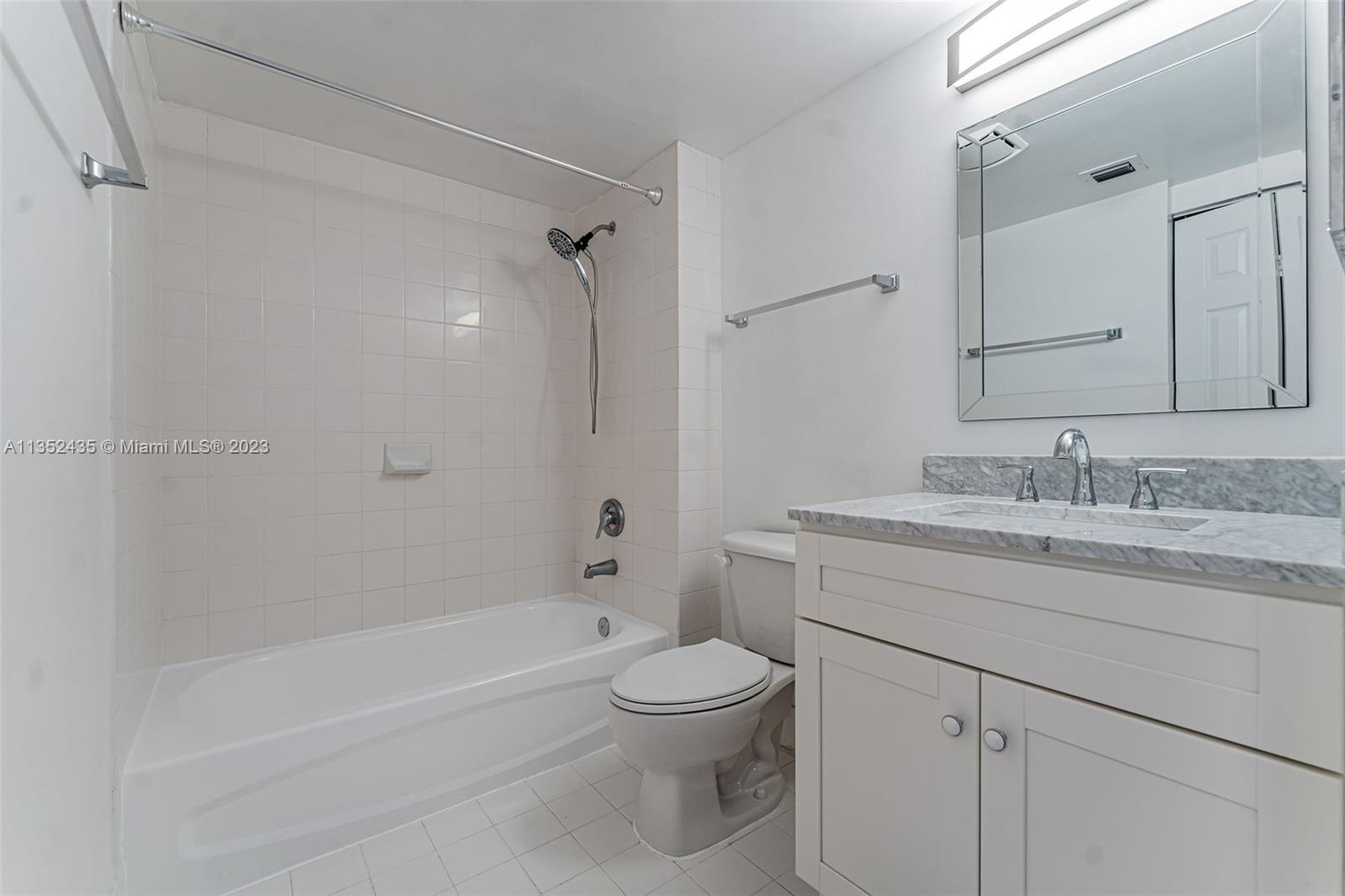 816 NW 11th St Unit: 1103