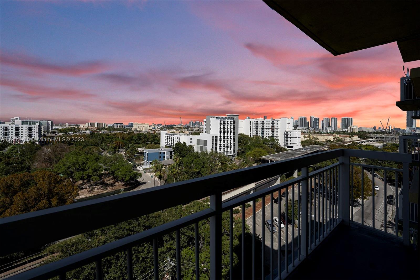 816 NW 11th St Unit: 1103