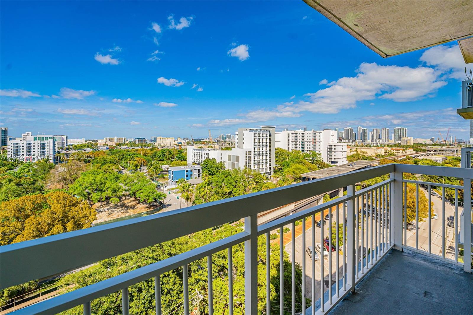 816 NW 11th St Unit: 1103