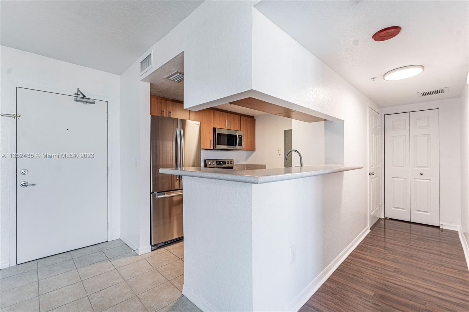 816 NW 11th St Unit: 1103