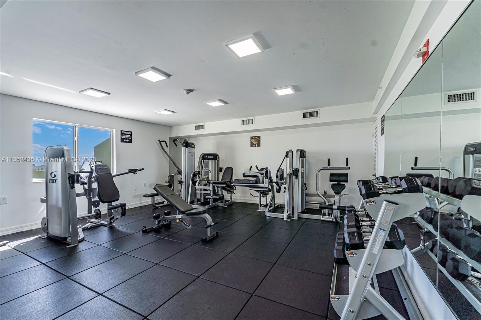 816 NW 11th St Unit: 1103