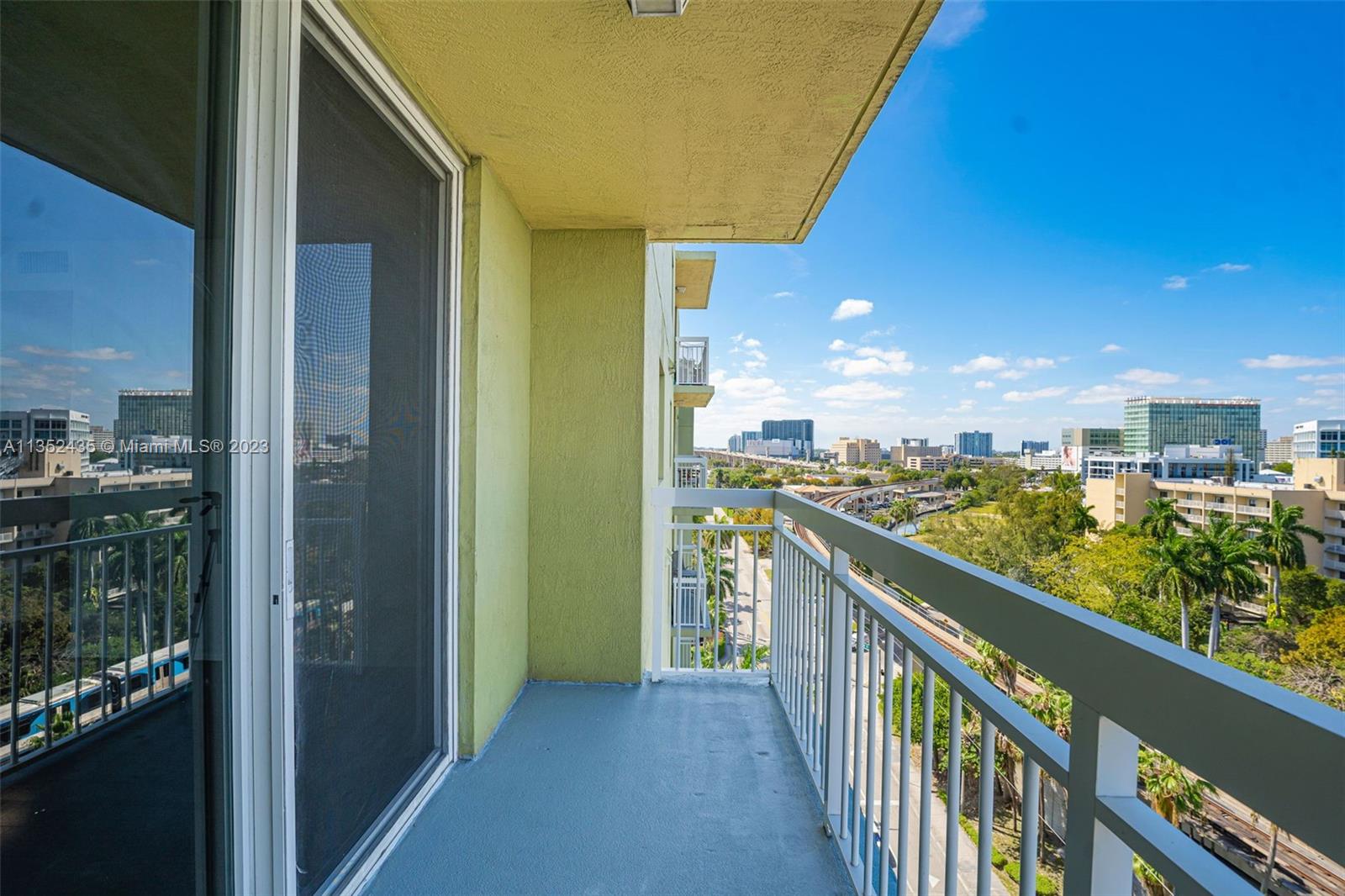 816 NW 11th St Unit: 1103