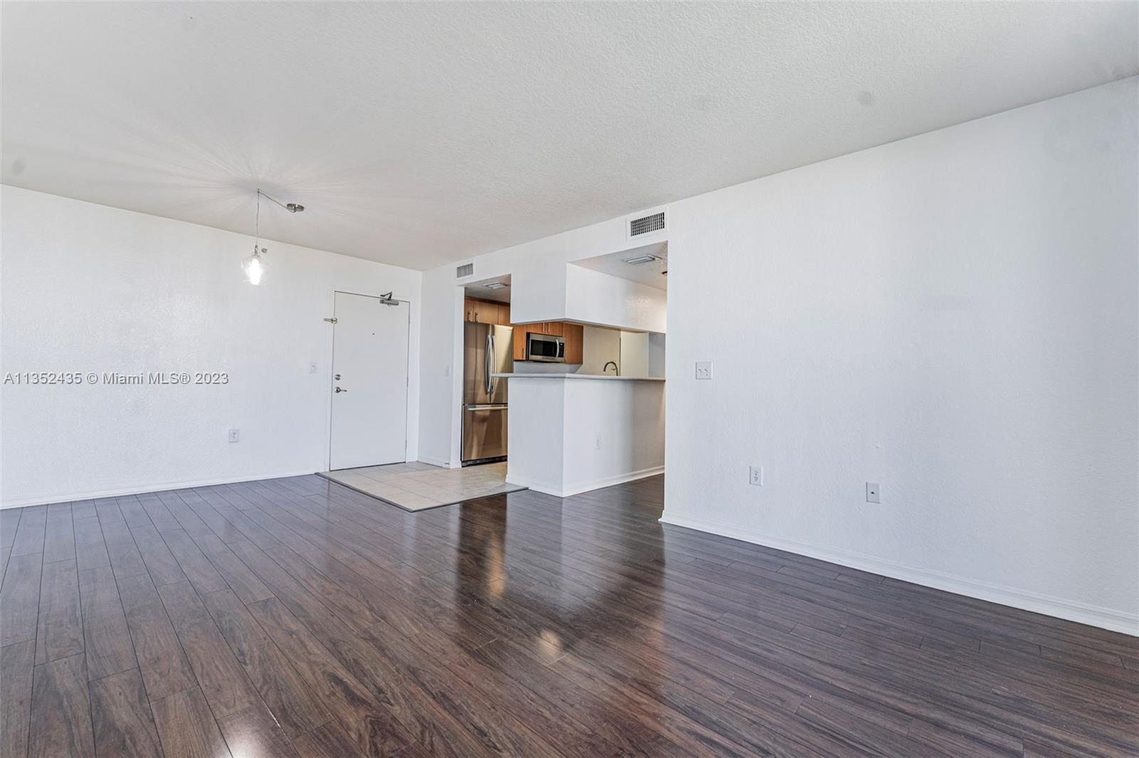 816 NW 11th St Unit: 1103