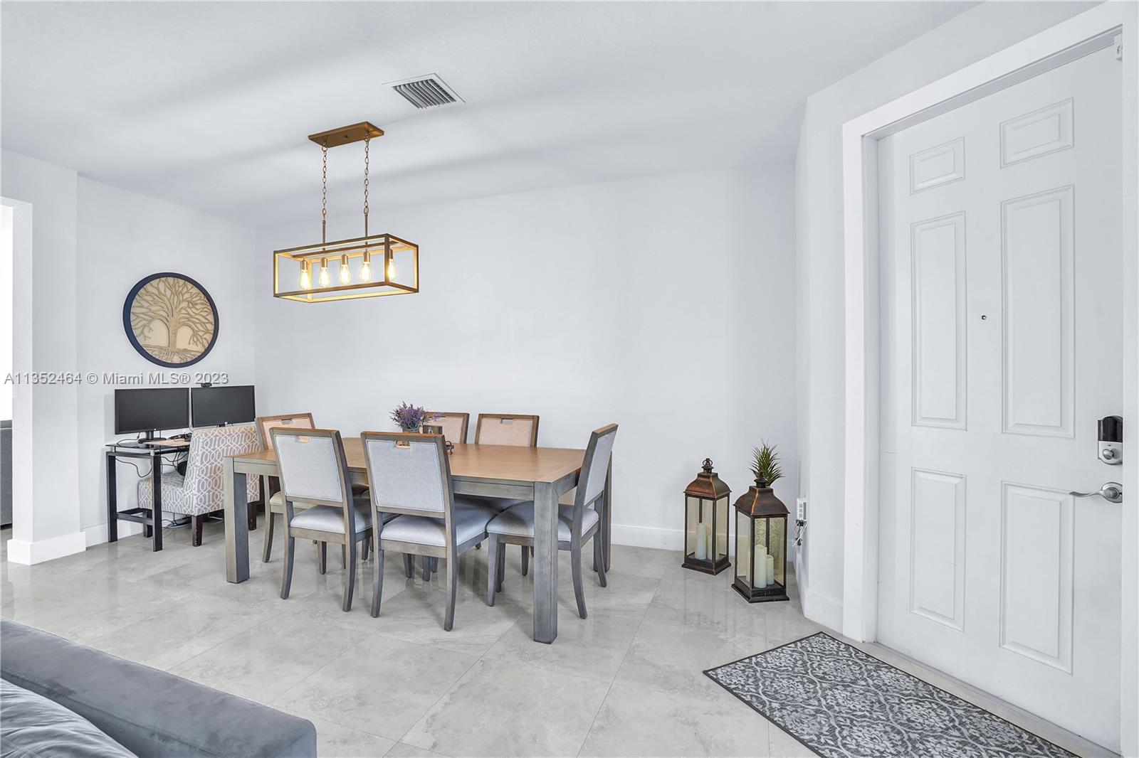 3388 W 105th Ter