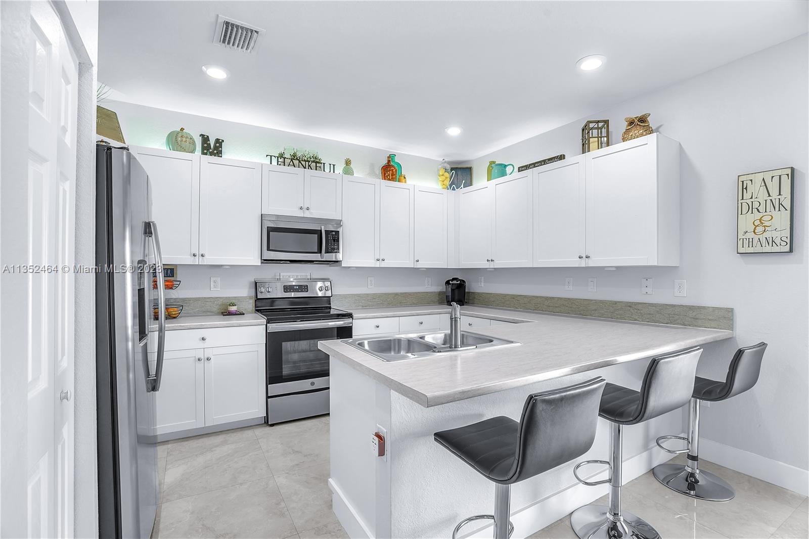 3388 W 105th Ter