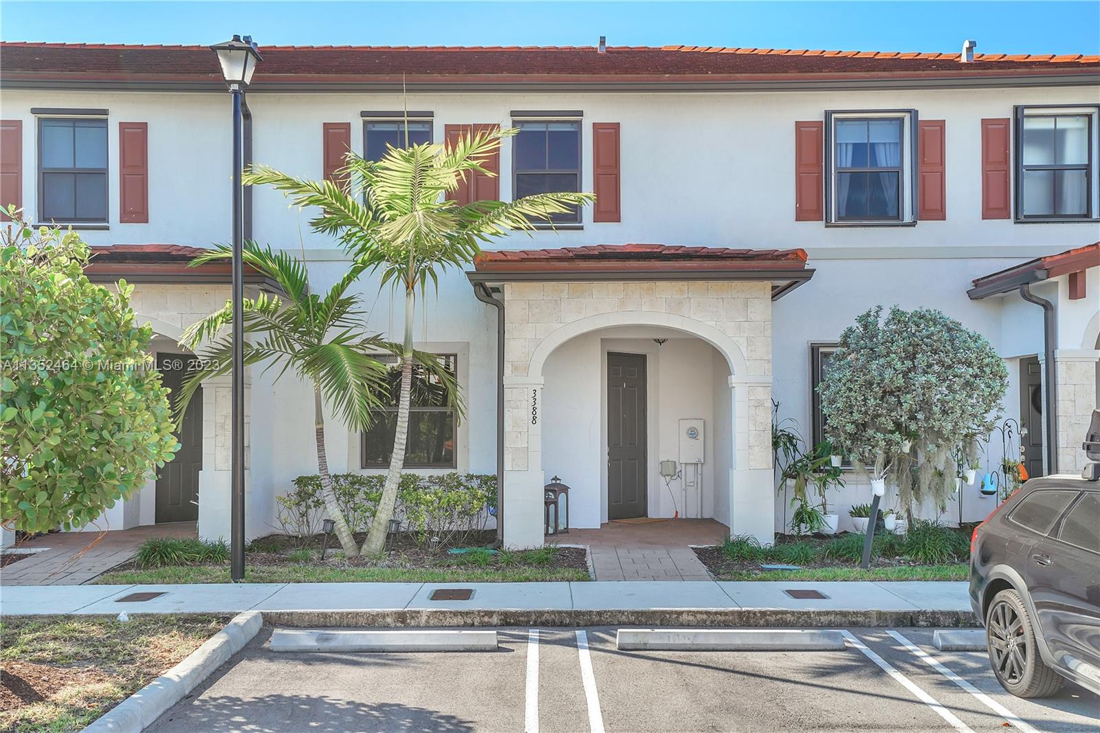 3388 W 105th Ter