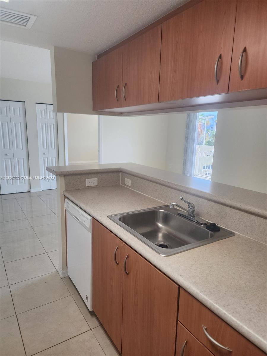 816 NW 11th St Unit: 408
