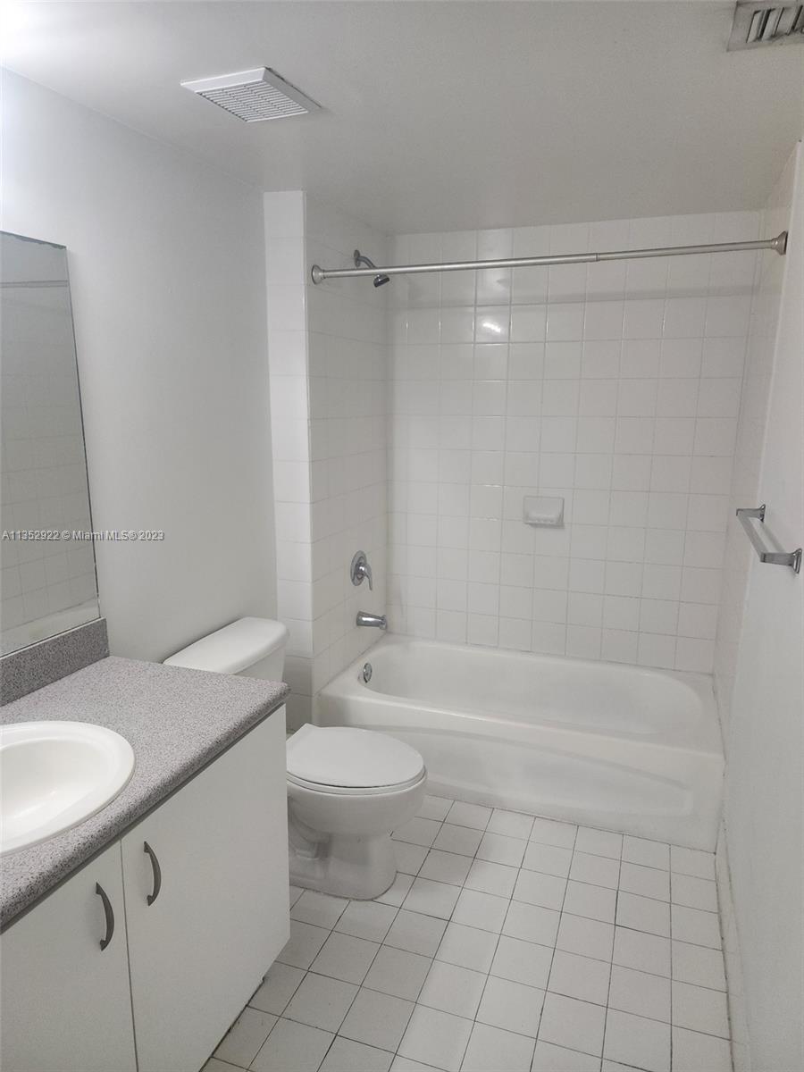 816 NW 11th St Unit: 408