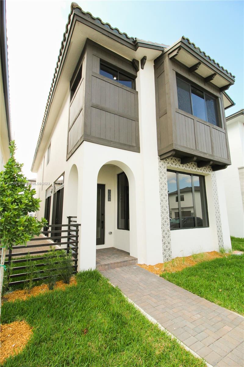 8086 NW 43rd St Unit: 8086