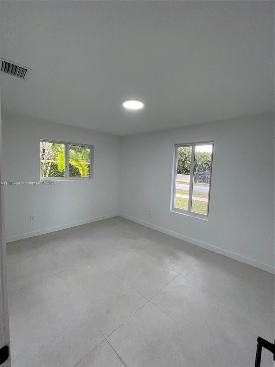 8521 SW 87th Ct