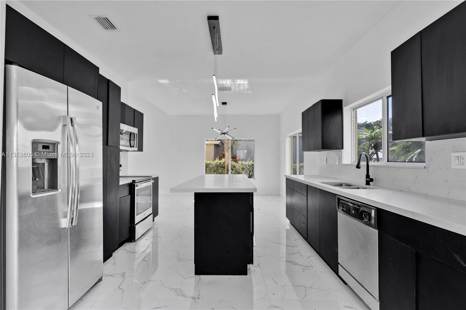 480 SE 25th Dr