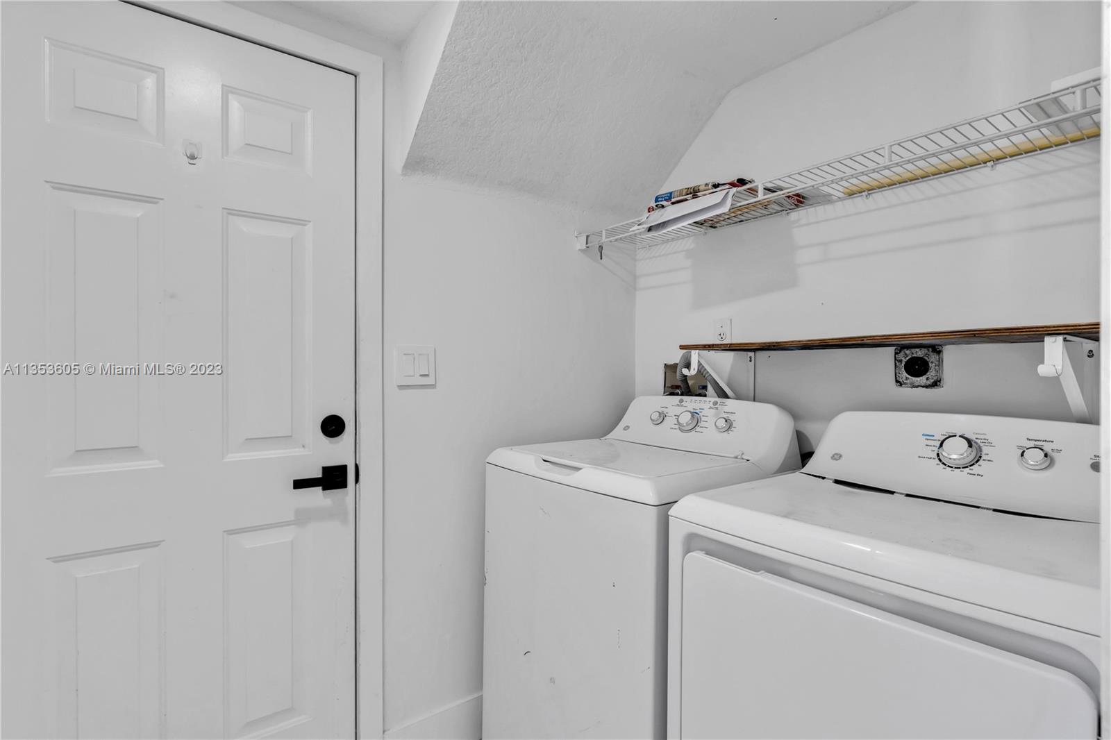 480 SE 25th Dr