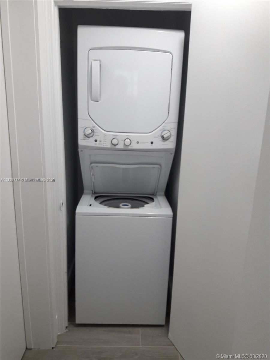 1045 Lenox Ave Unit: 3