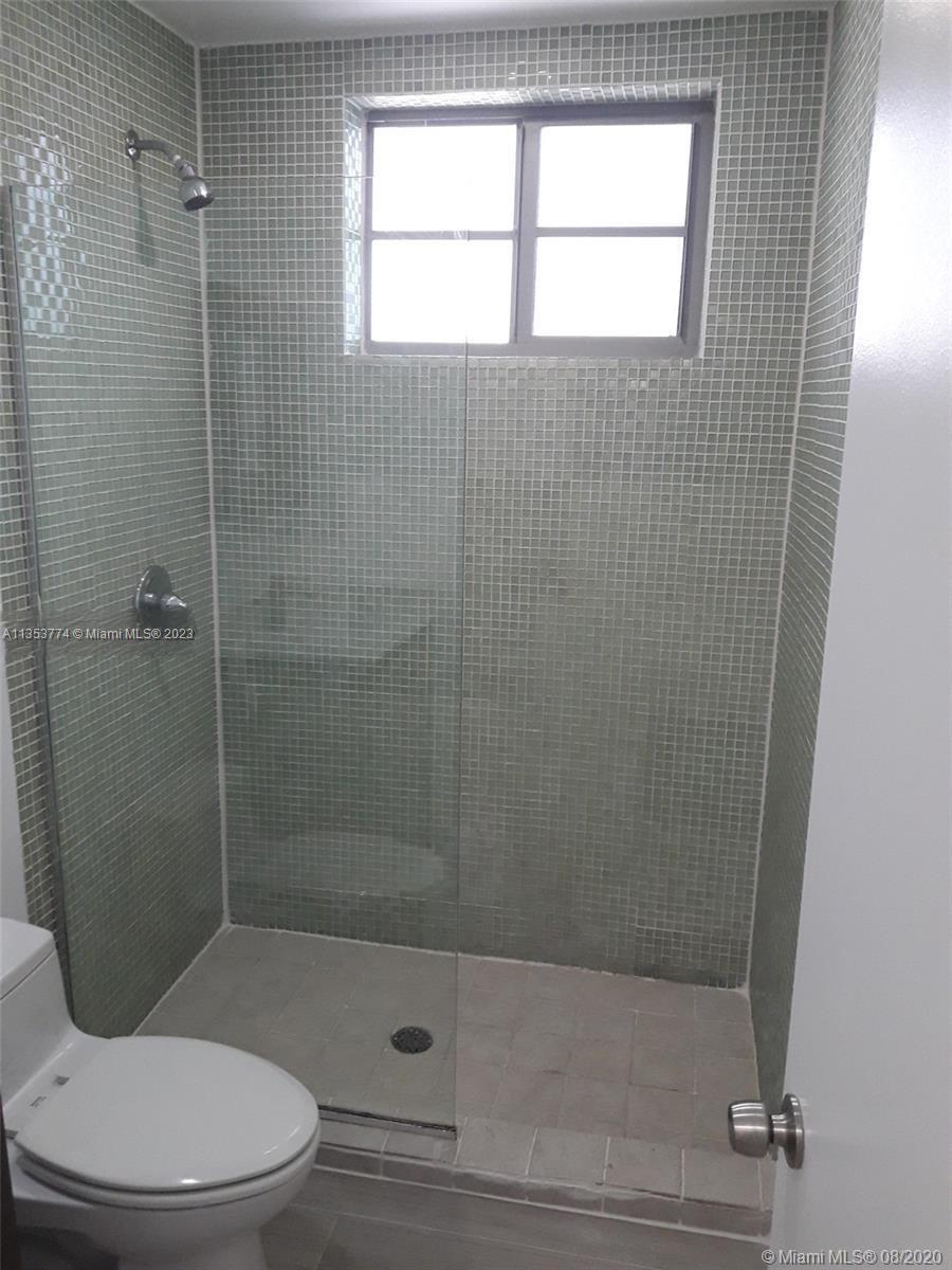 1045 Lenox Ave Unit: 3