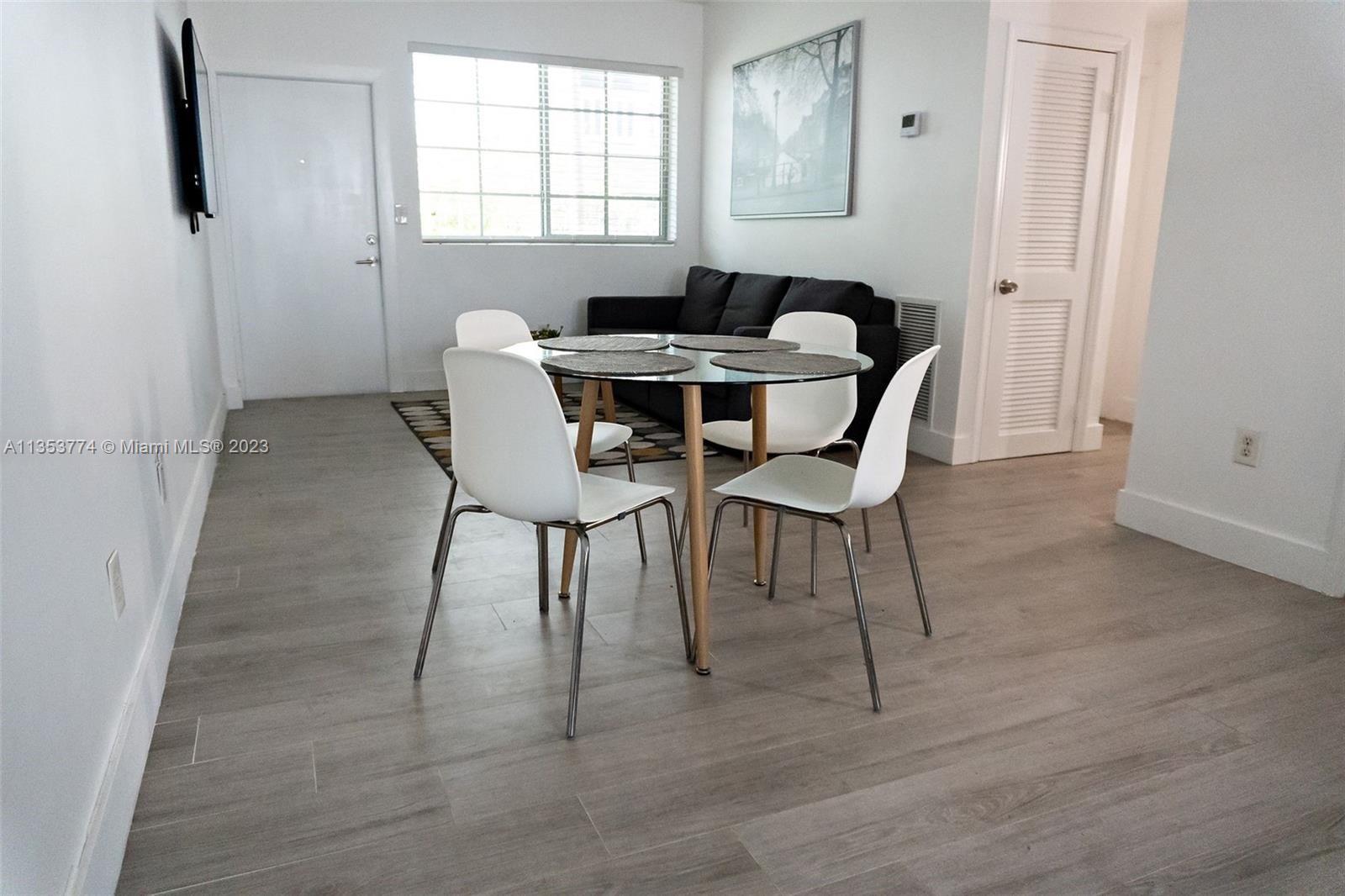 1045 Lenox Ave Unit: 3