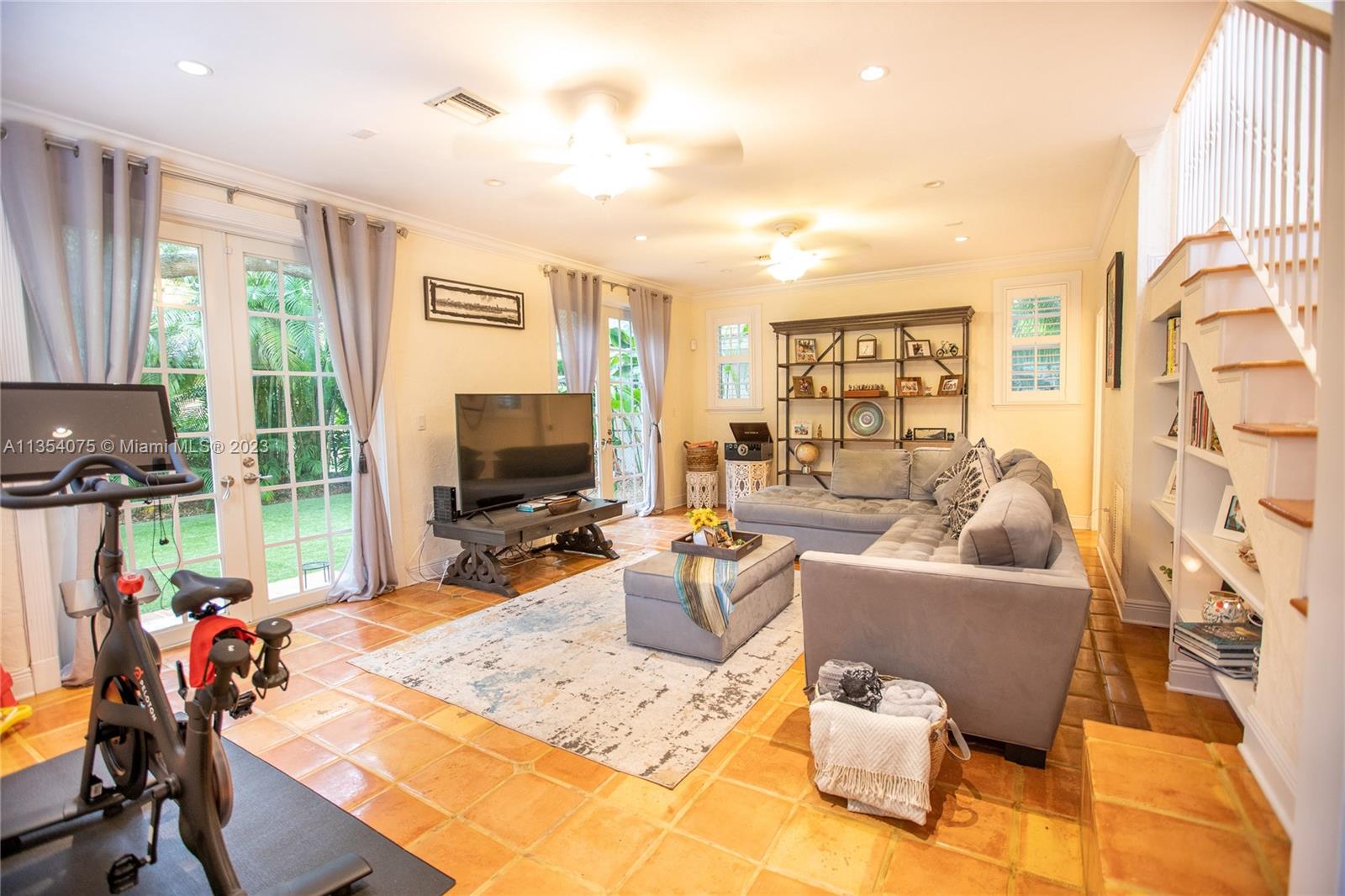 135 Cadima Ave