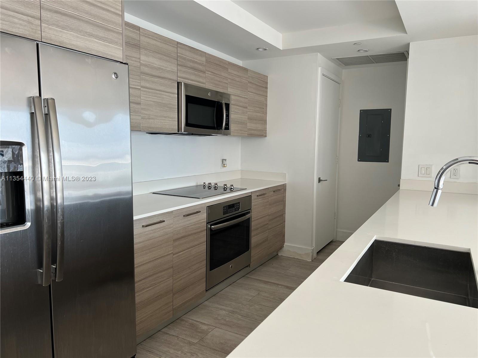 3401 NE 1 AV Unit: 1207