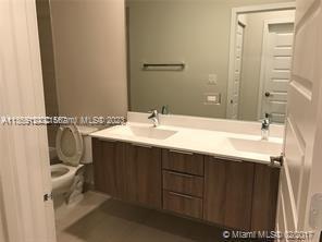 7805 NW 104th Ave Unit: 4