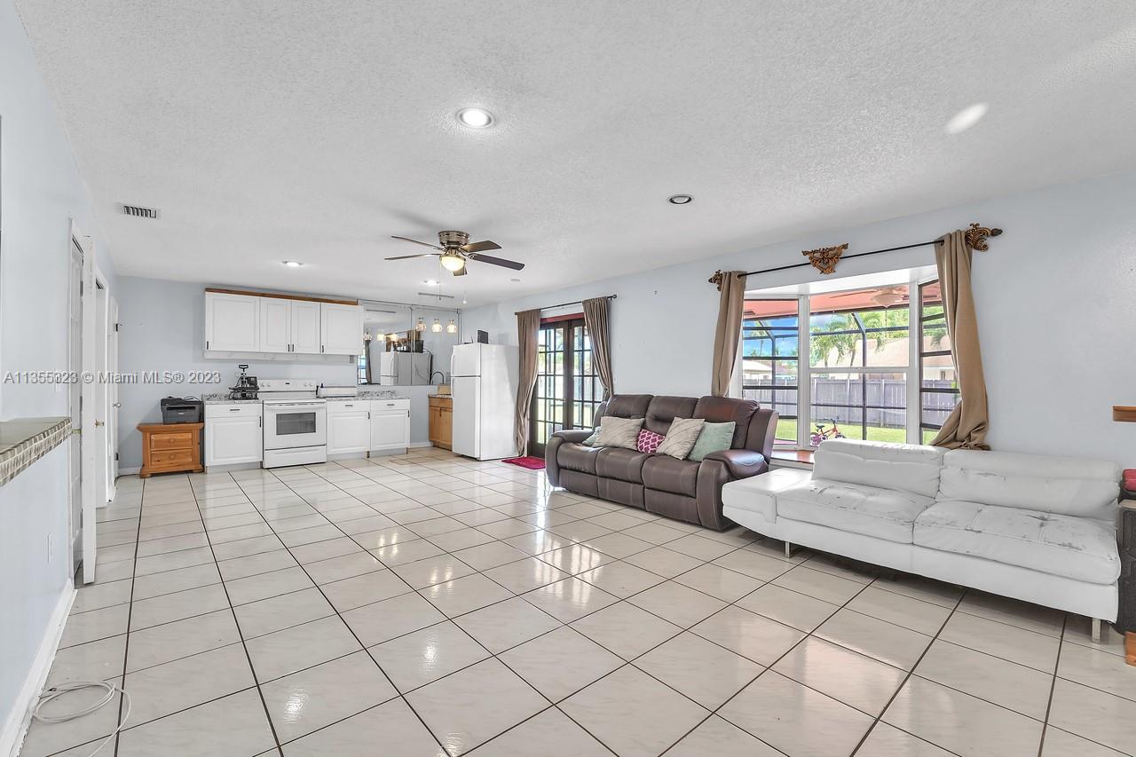28501 SW 164th Ave