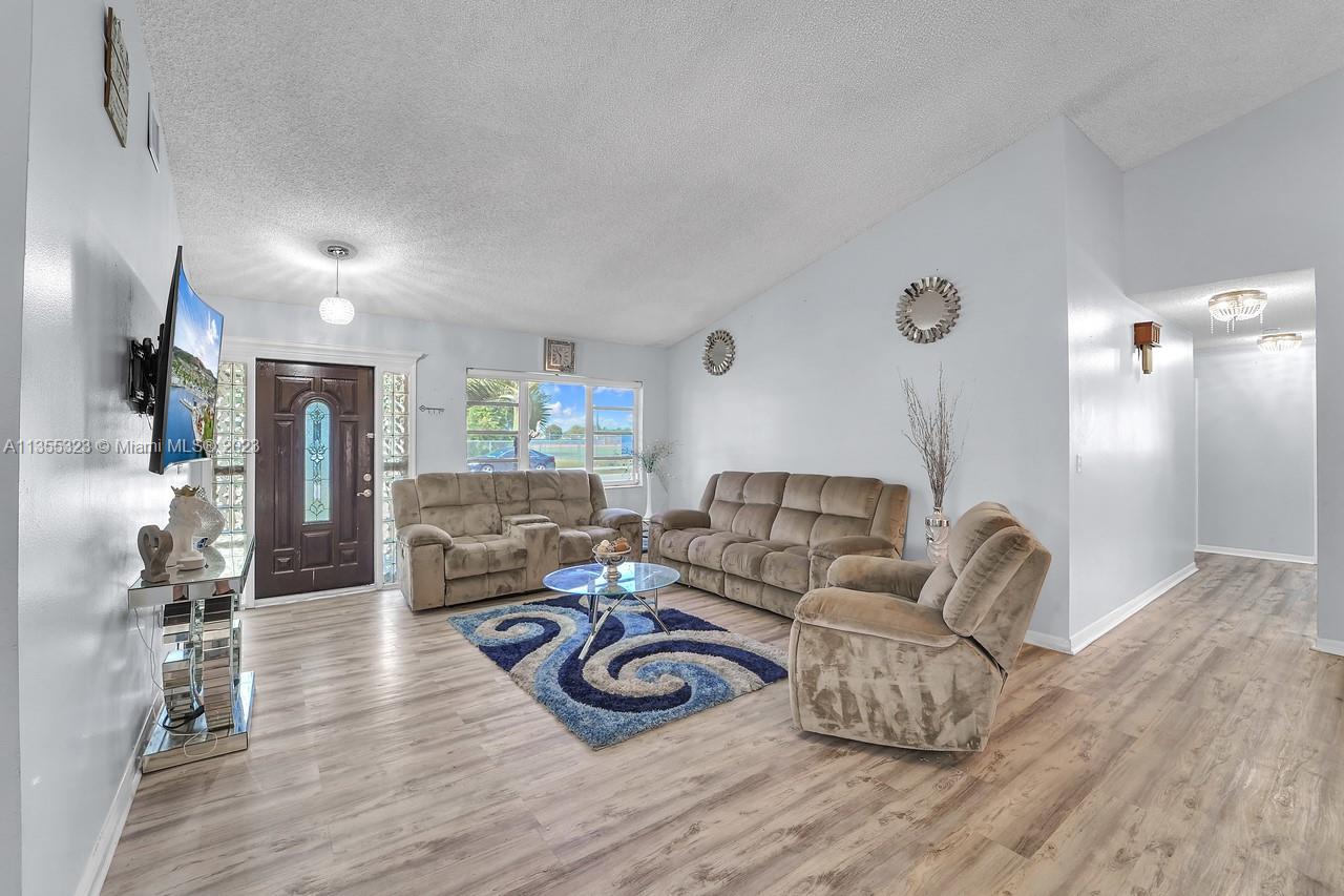 28501 SW 164th Ave