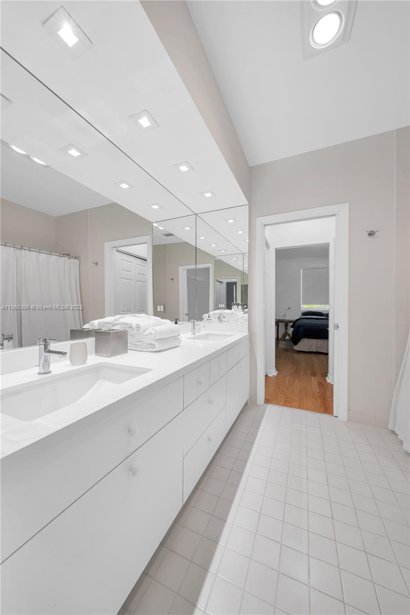 1767 Micanopy Ave Unit: 0