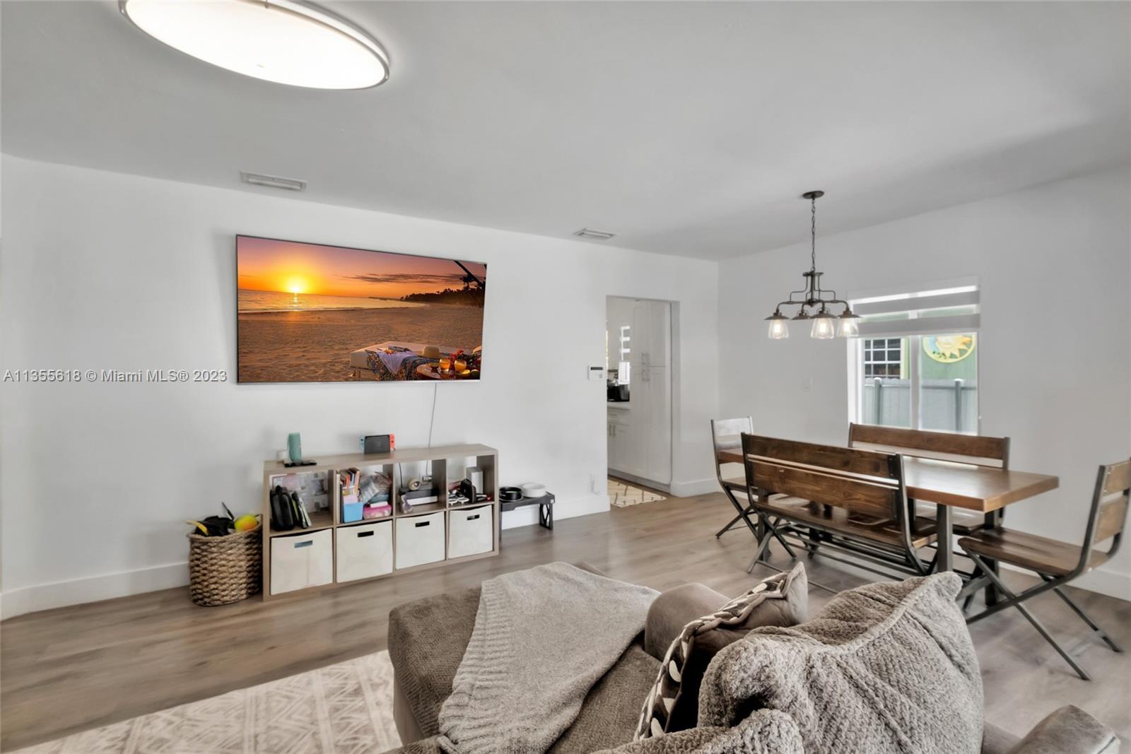 152 W 37th St