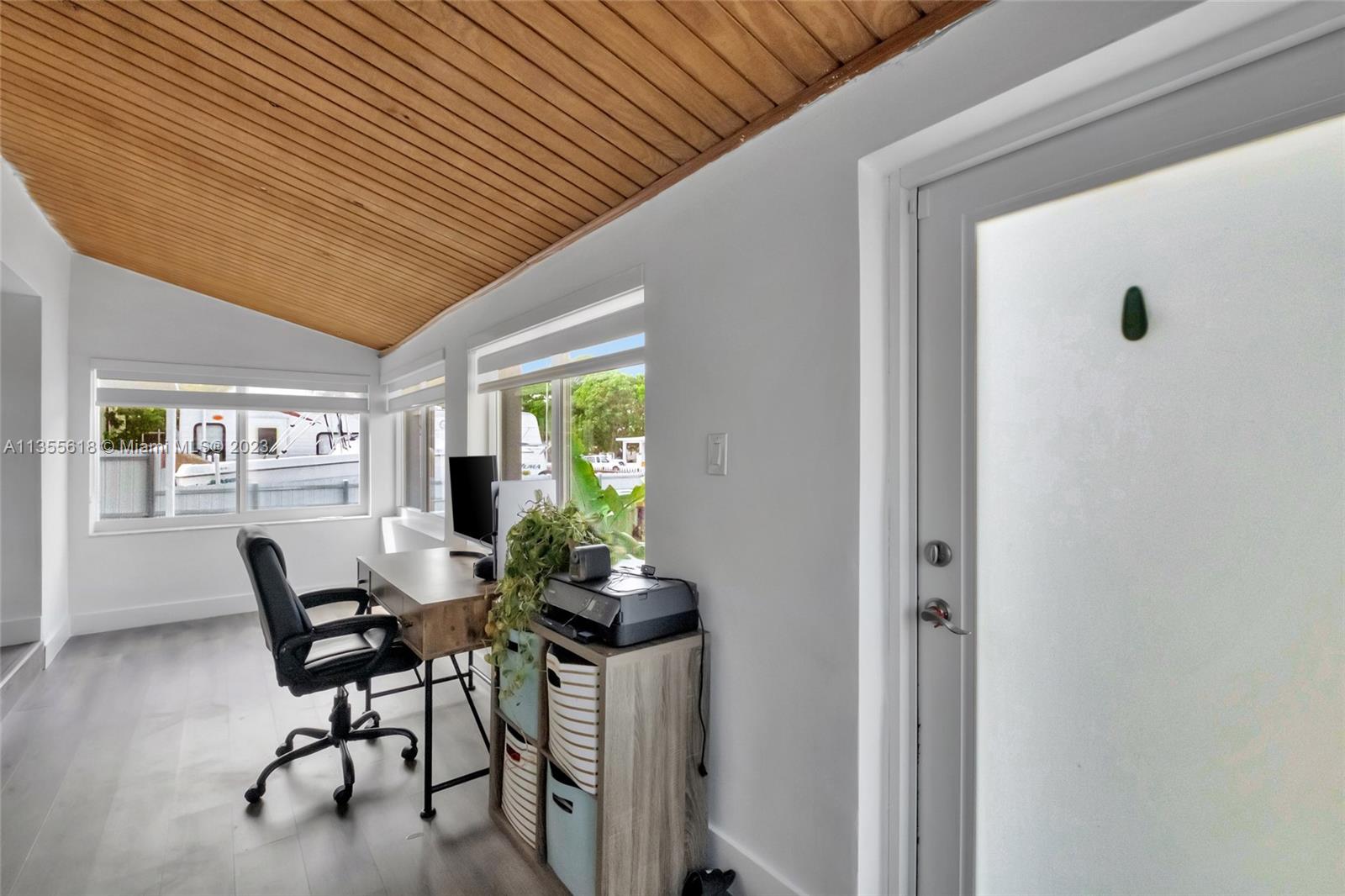 152 W 37th St