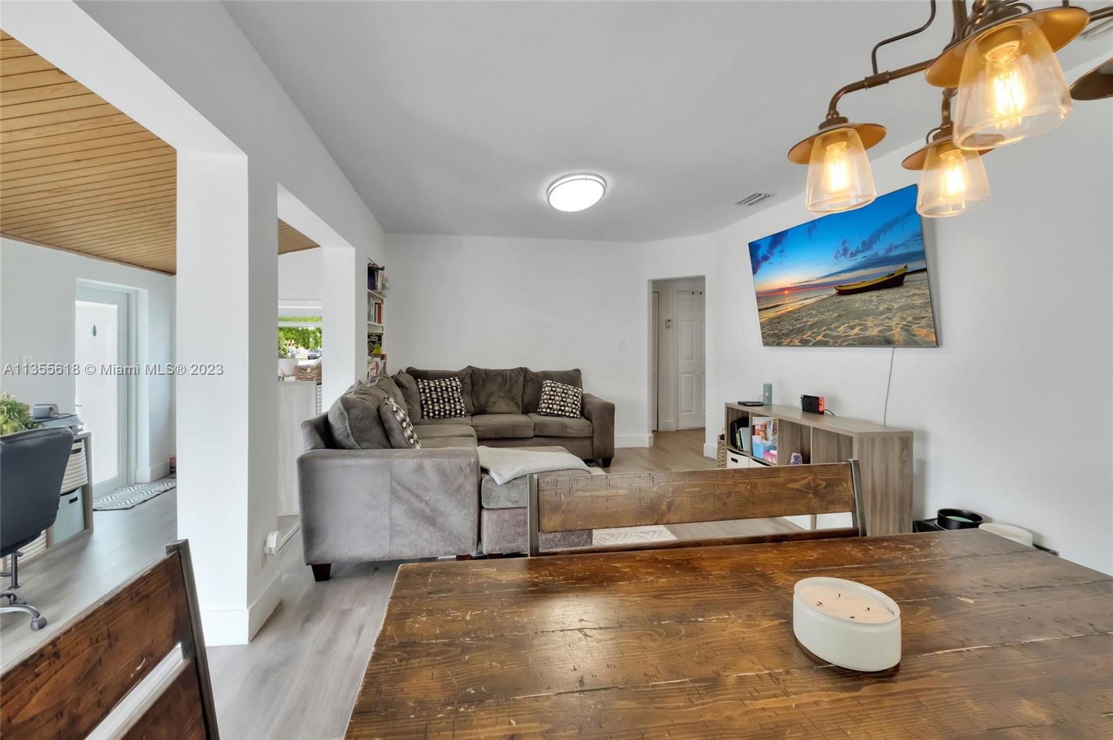152 W 37th St