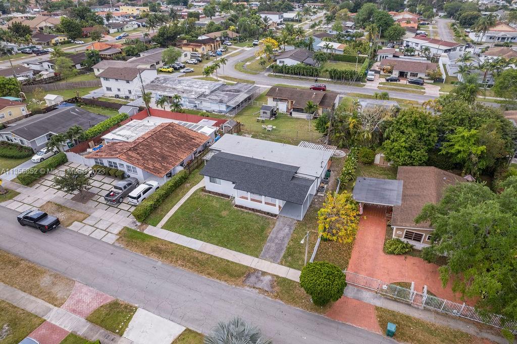 1810 SW 70th Ave