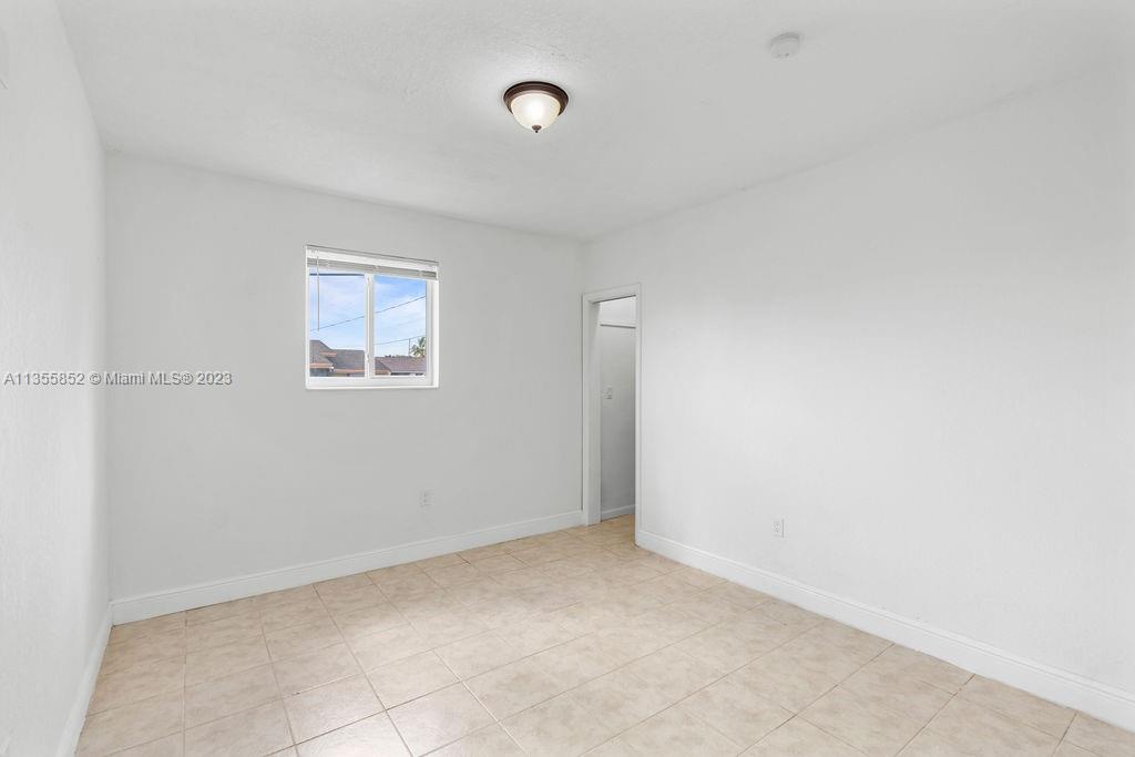 1810 SW 70th Ave