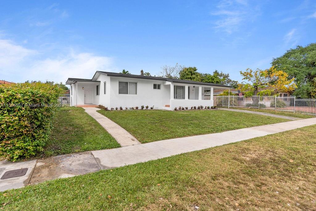 1810 SW 70th Ave