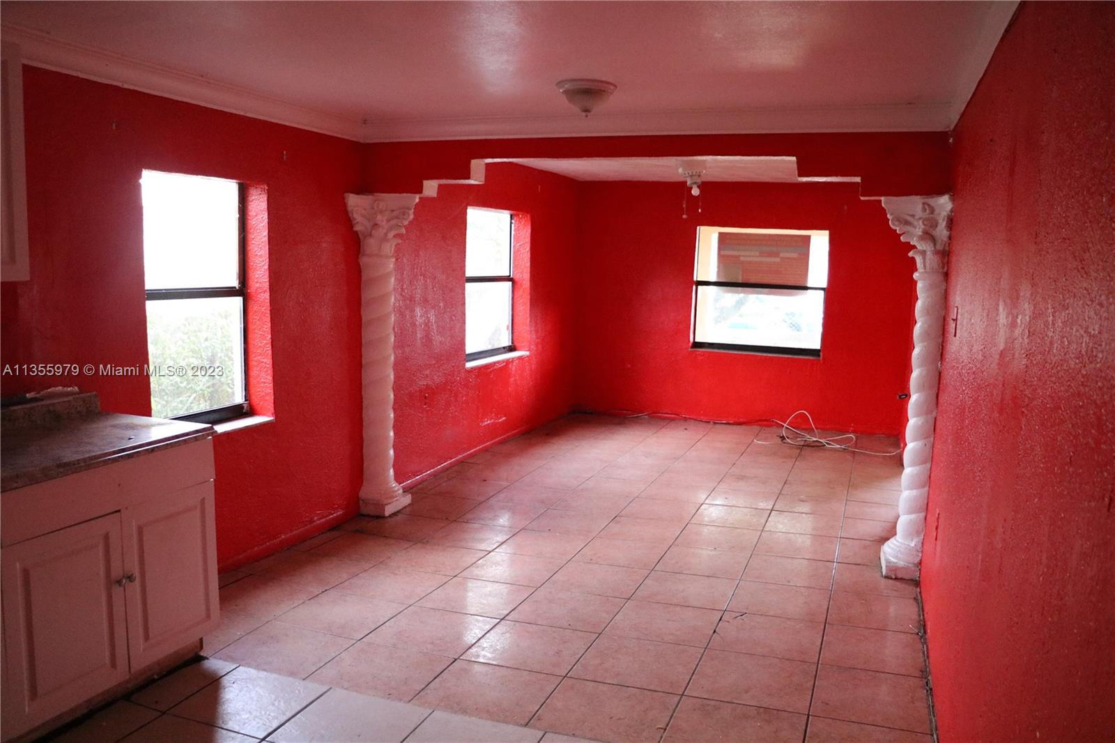 1718 NW 74th St