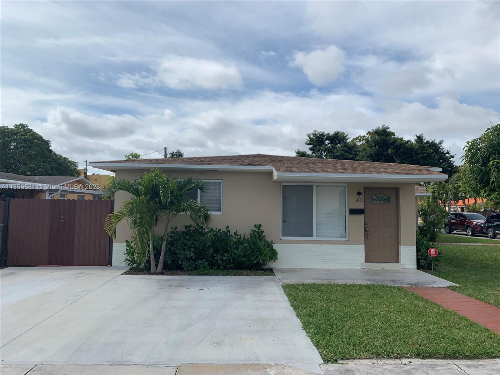 1200 SW 31st Ave Unit: 1