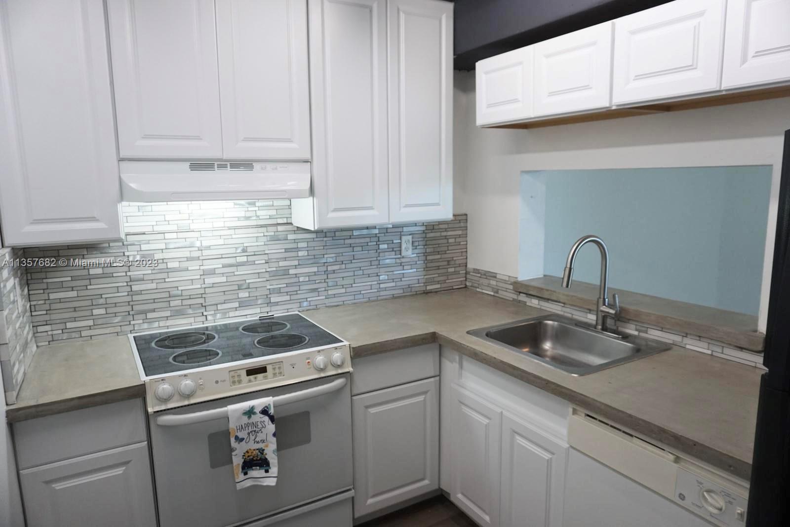 11780 SW 18th St Unit: 317
