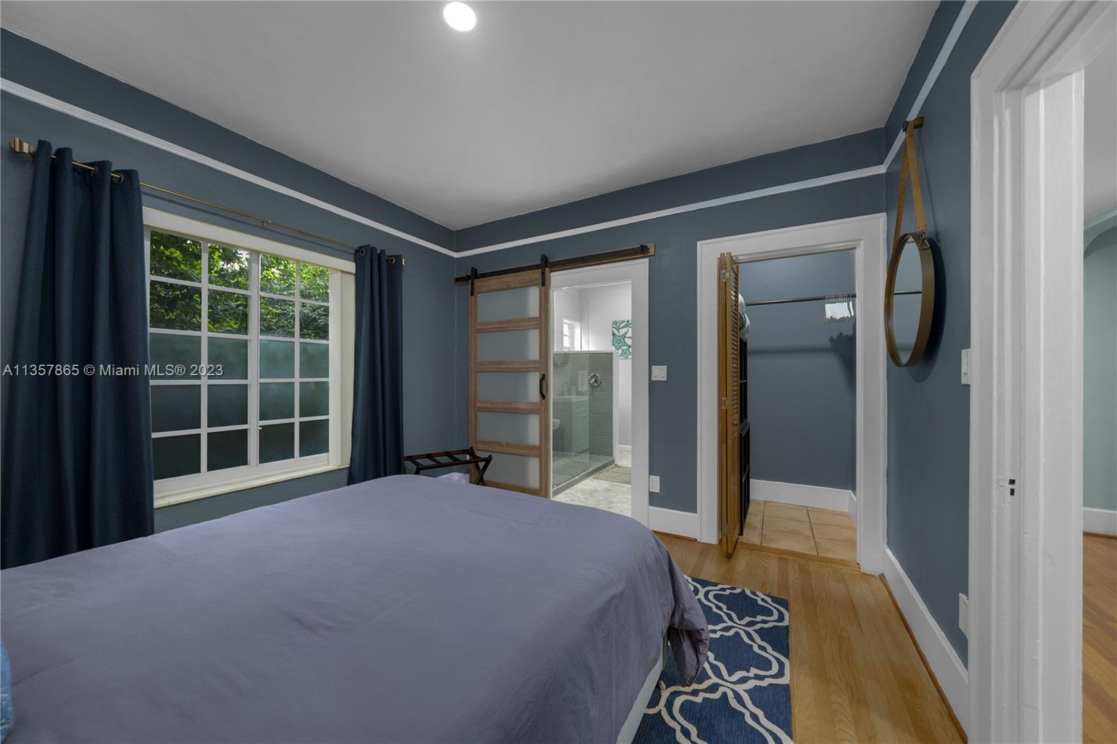 1633 SW 11th Ter