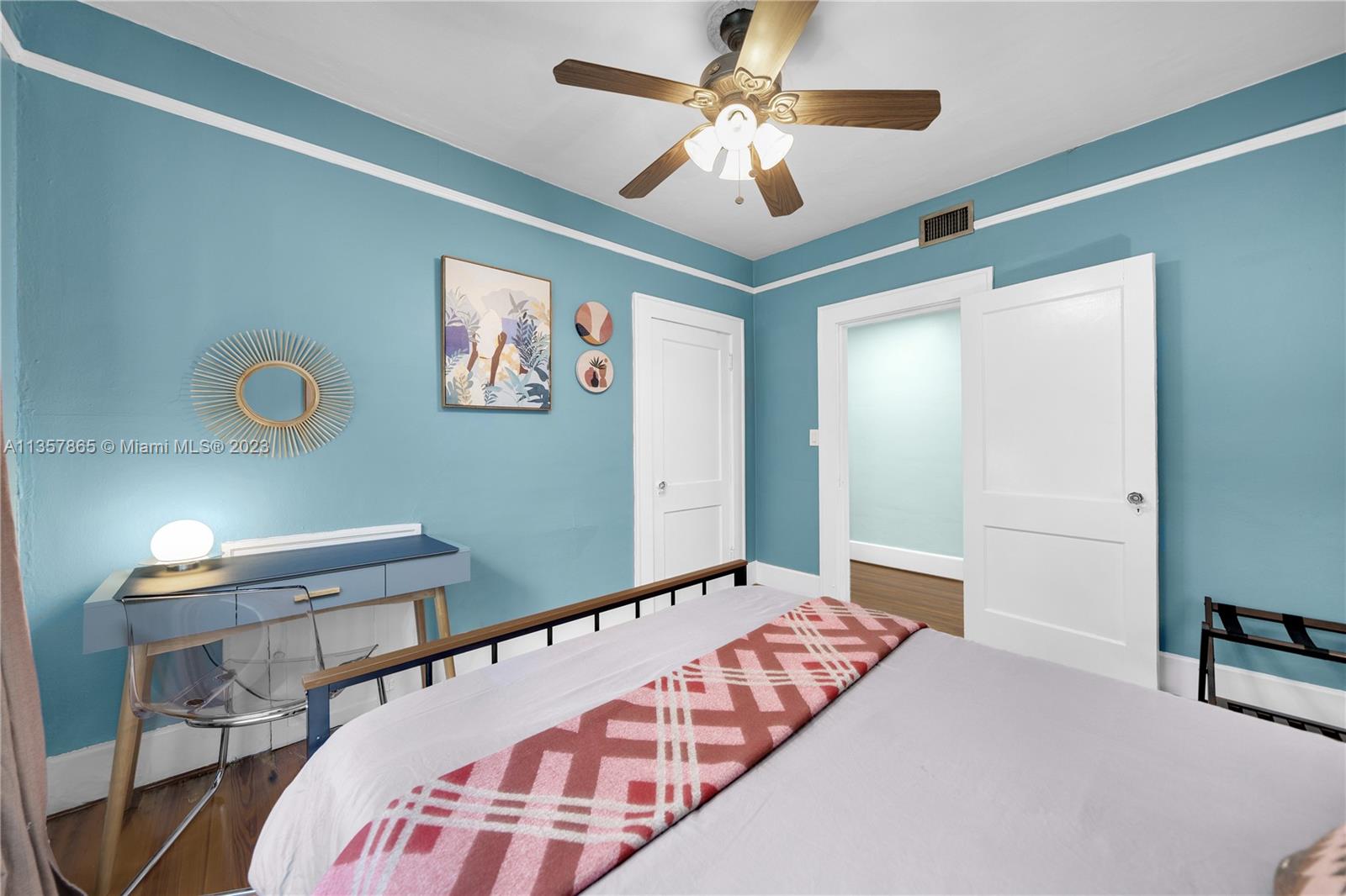 1633 SW 11th Ter