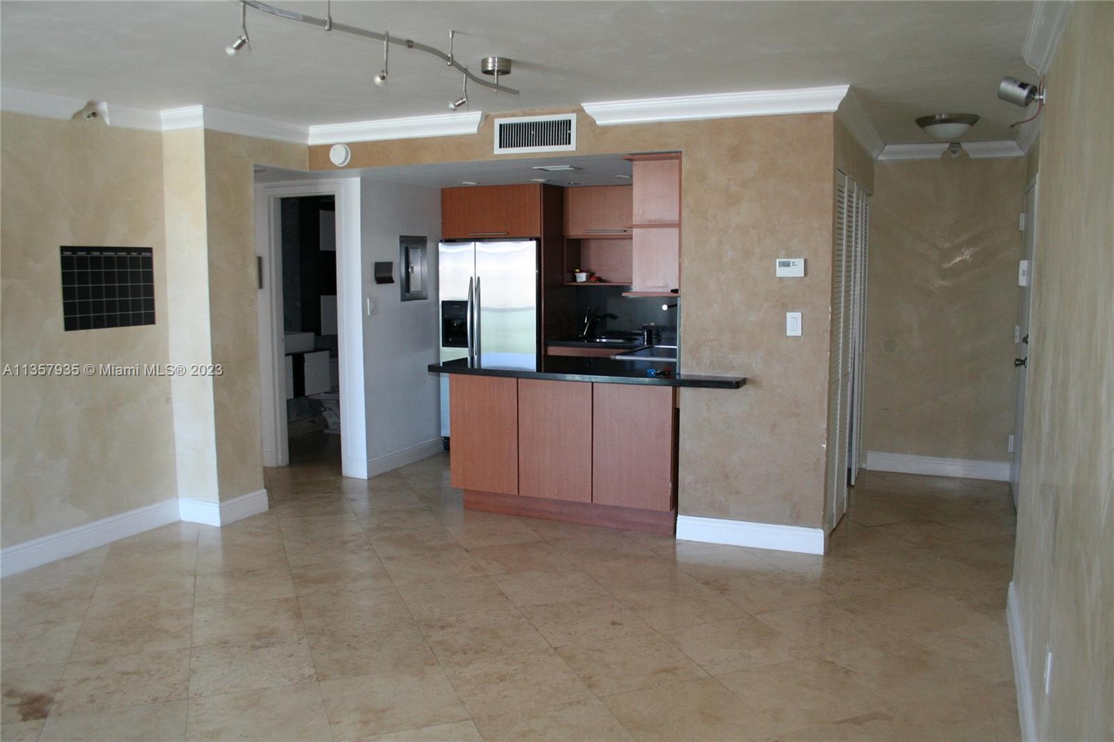 1035 West Ave # 608