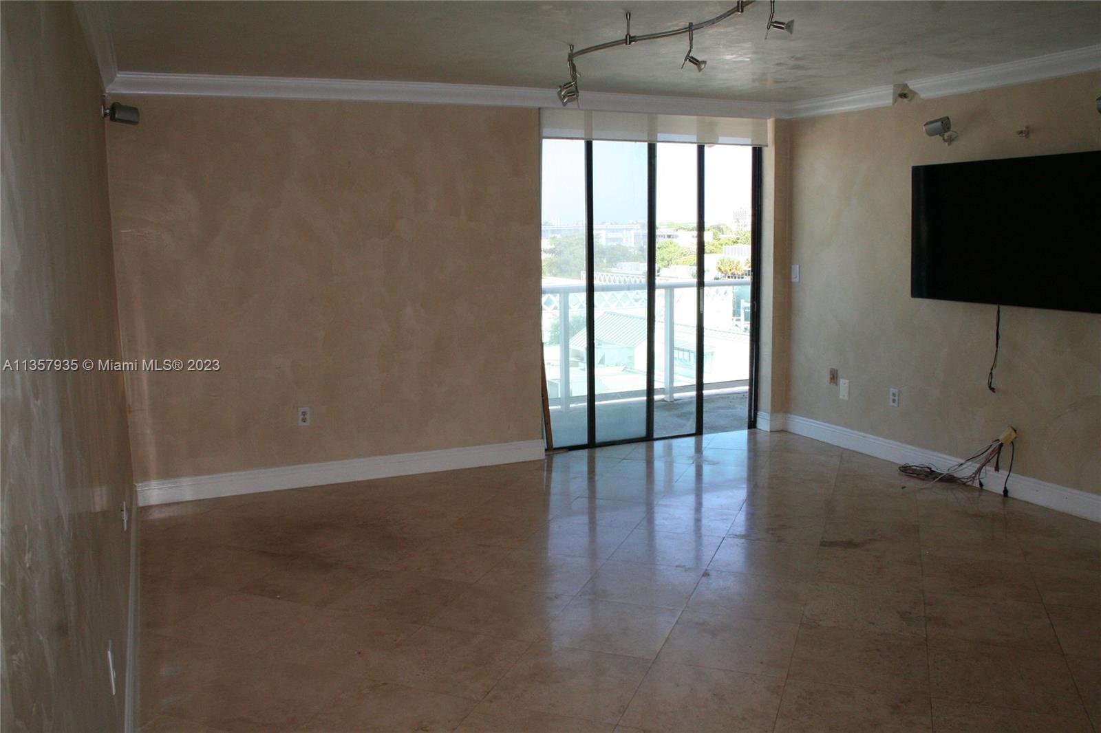 1035 West Ave # 608