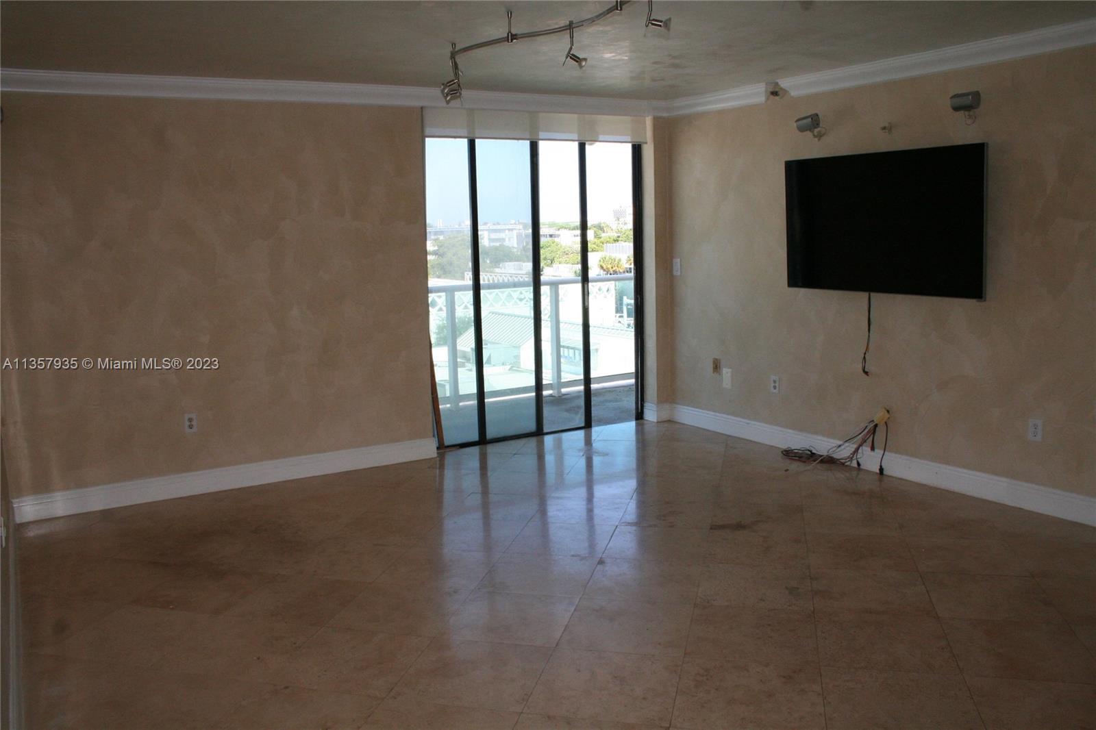 1035 West Ave # 608