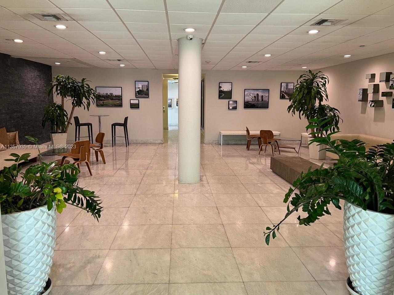 1035 West Ave # 608