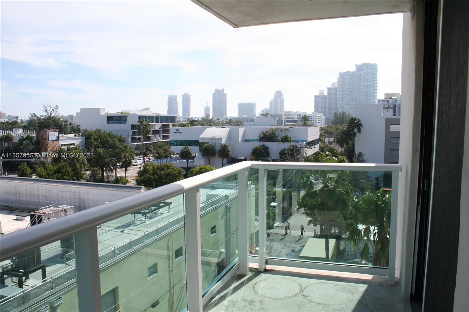 1035 West Ave # 608