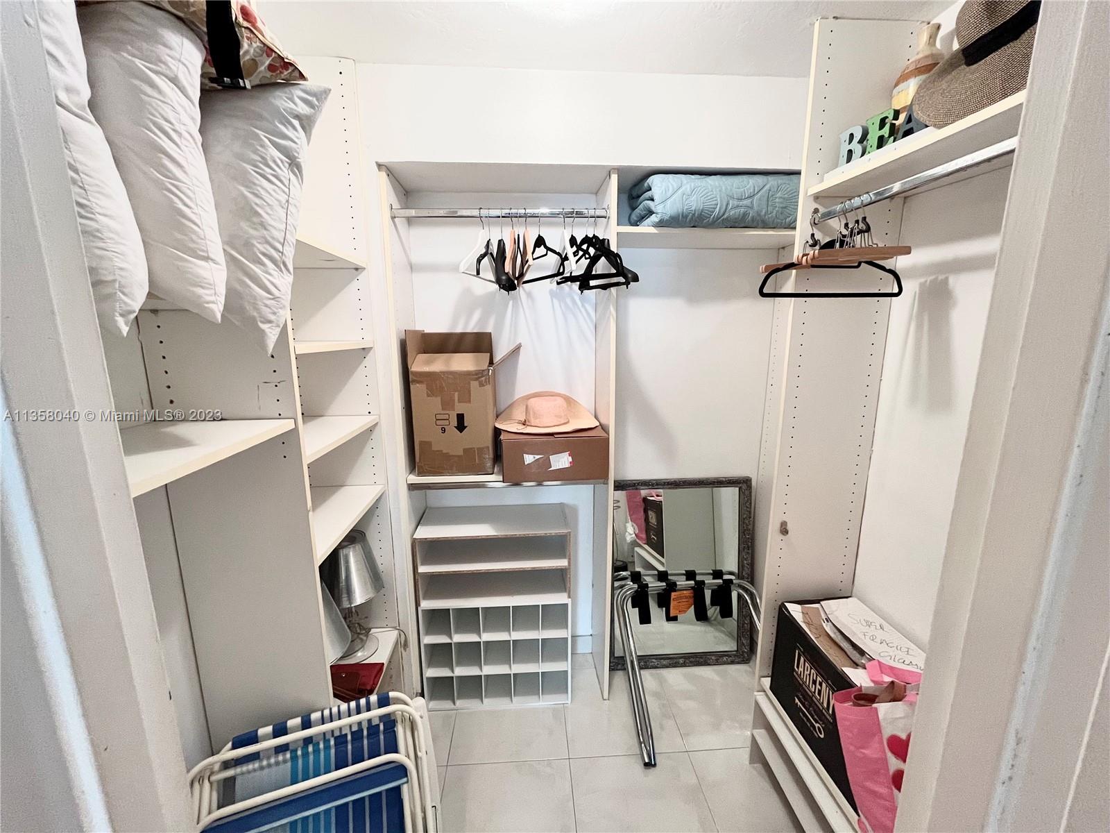 5701 Collins Ave Unit: 517