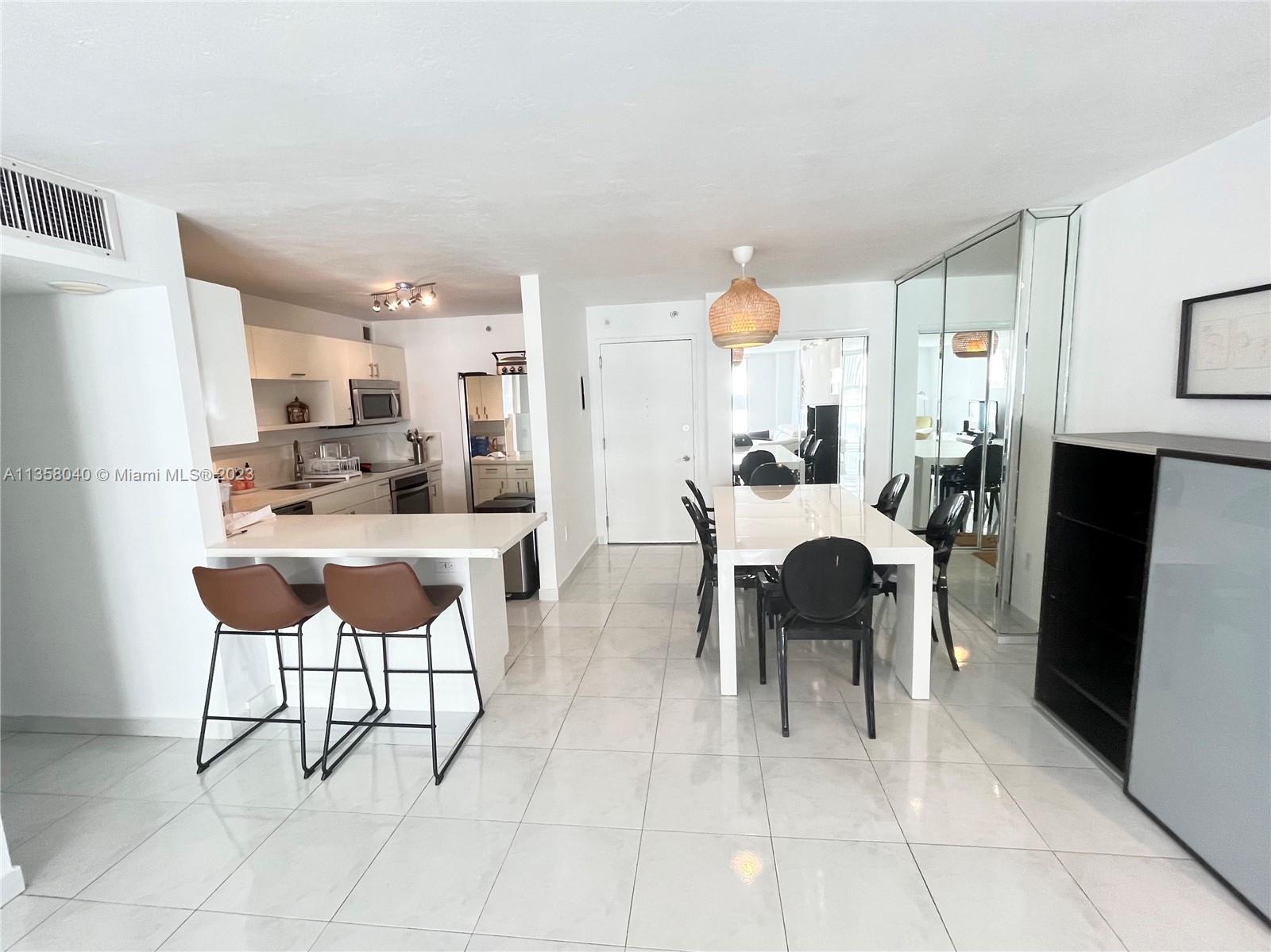 5701 Collins Ave Unit: 517