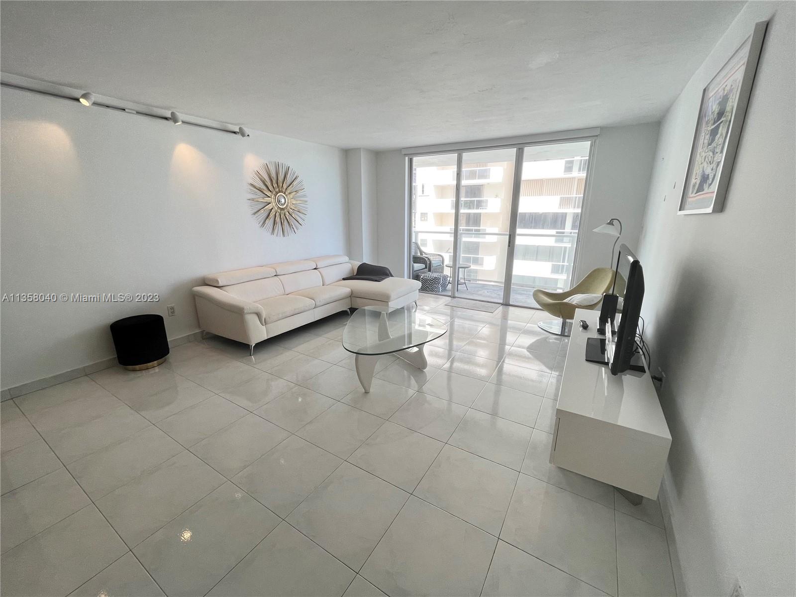 5701 Collins Ave Unit: 517
