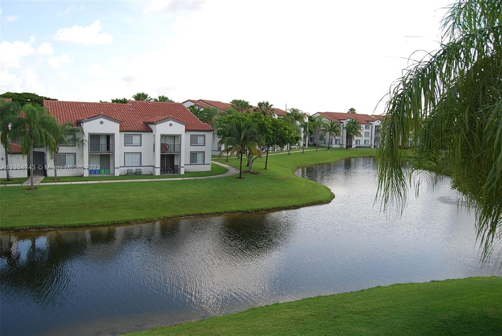4360 NW 107 AV Unit: 306