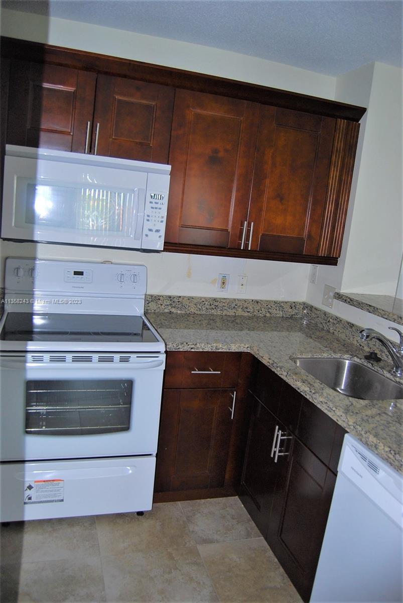 4360 NW 107 AV Unit: 306
