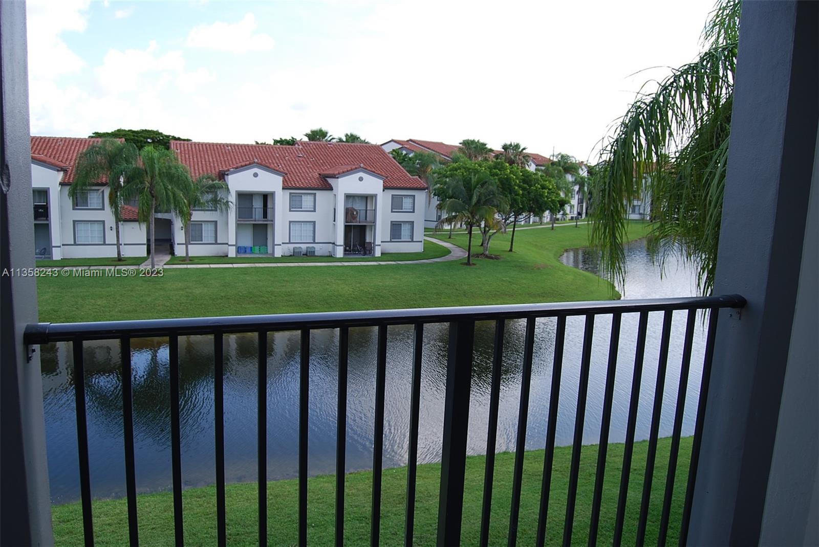 4360 NW 107 AV Unit: 306
