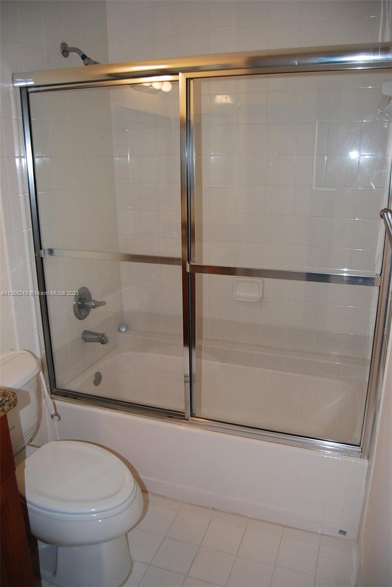 4360 NW 107 AV Unit: 306